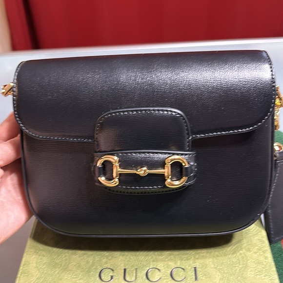 Gucci Horsebit 1955 Mini Shoulder Bag. Comes with 2 straps, box and pouch. - Picture 2 of 6